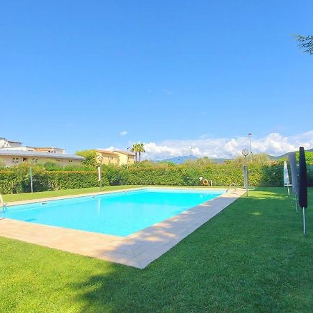 Colors Pool Apartment Bardolino Exterior photo