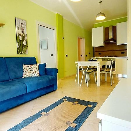 Colors Pool Apartment Bardolino Exterior photo