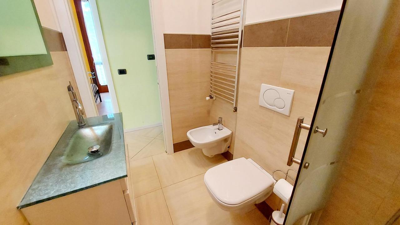 Colors Pool Apartment Bardolino Exterior photo