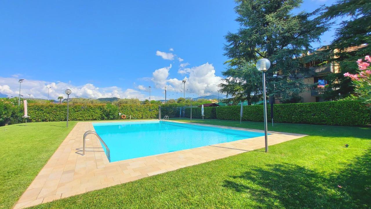 Colors Pool Apartment Bardolino Exterior photo