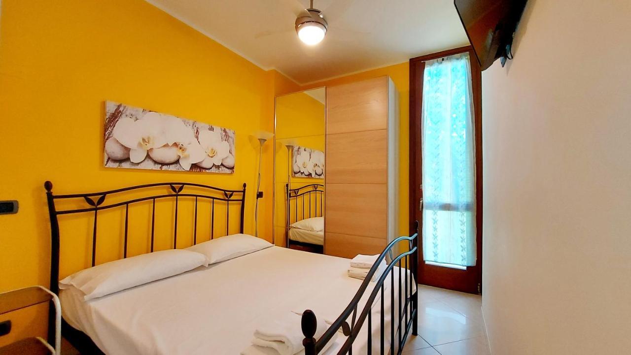 Colors Pool Apartment Bardolino Exterior photo